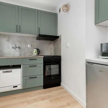 Cosy In Center With Desk For Remote Work By Renters Lägenhet *