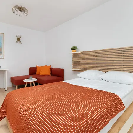 Cosy In Center With Desk For Remote Work By Renters * Гдыня