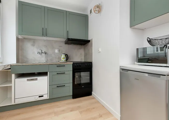 Cosy In Center With Desk For Remote Work By Renters Lägenhet *