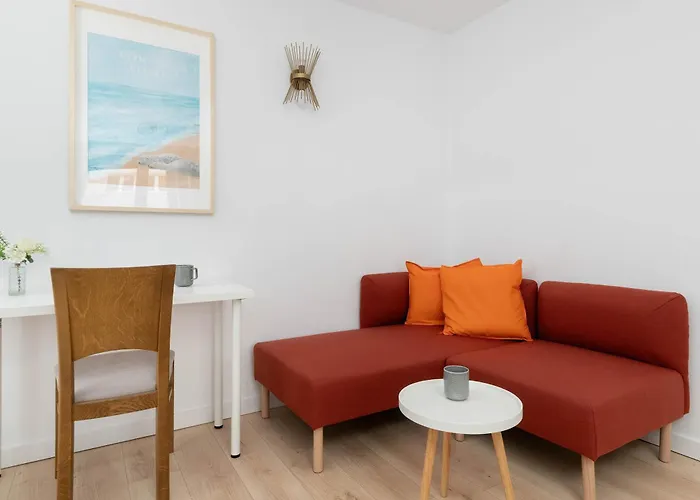 Cosy In Center With Desk For Remote Work By Renters